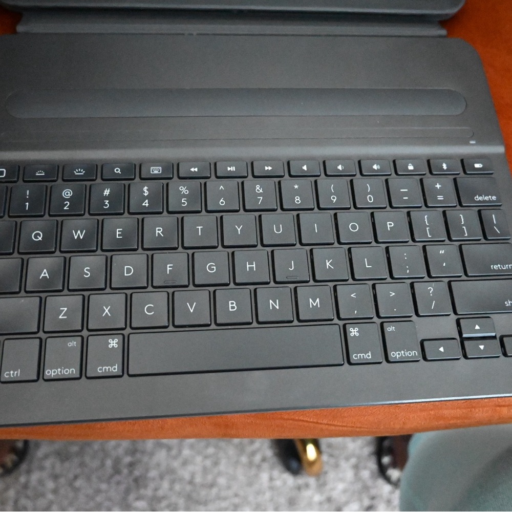 Logitech Gray Tablet Keyboard Case - Picture 2 of 5